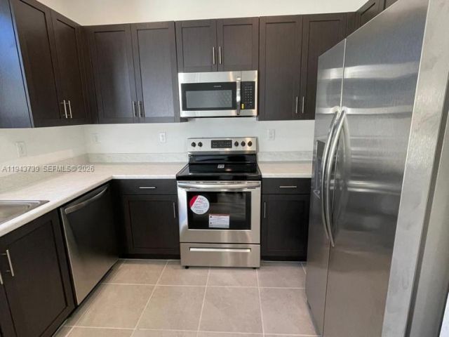 3-bedroom home for rent in Homestead - 2634 SE 11th Ct 2634 - MondialRealty