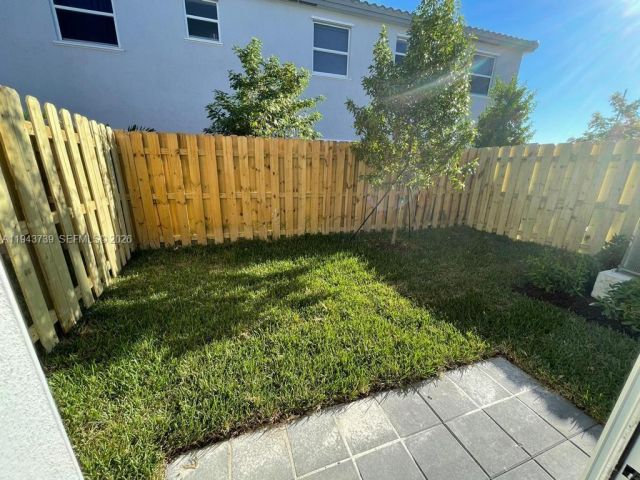 3-bedroom home for rent in Homestead - 2634 SE 11th Ct 2634 - MondialRealty