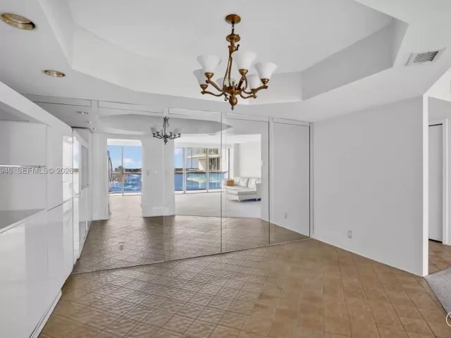 2-bedroom condo for rent in Aventura - 19707 Turnberry Way 7F - MondialRealty