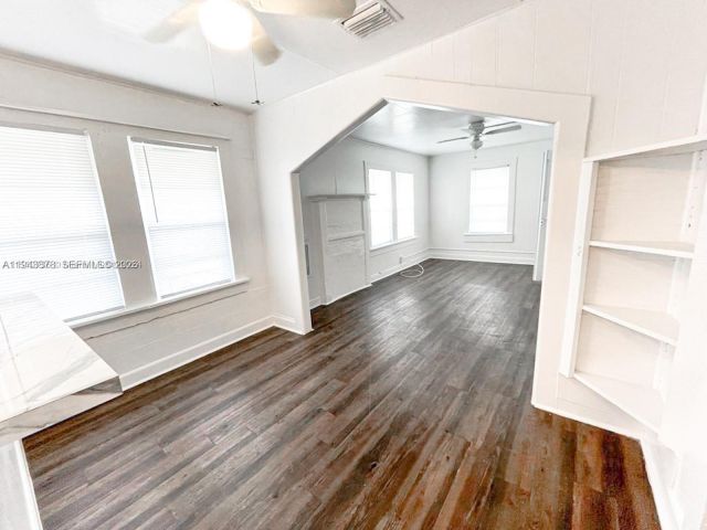 3-bedroom home for rent in West Palm Beach - 1022 22nd St - MondialRealty