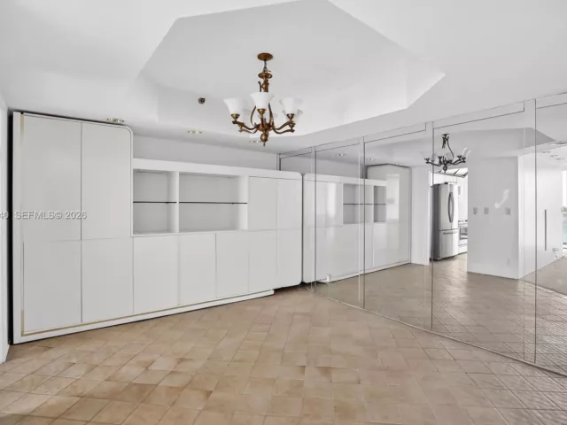 2-bedroom condo for sale in Aventura - 19707 Turnberry Way 7F - MondialRealty