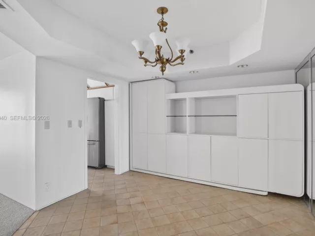 2-bedroom condo for sale in Aventura - 19707 Turnberry Way 7F - MondialRealty