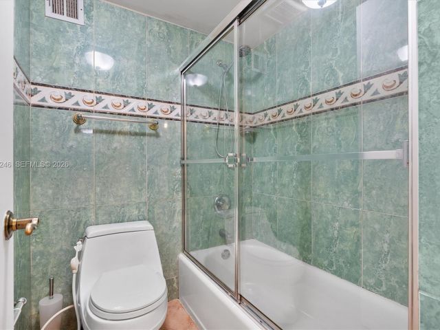 Apartment for sale  Unit #1104 - photo 7096392