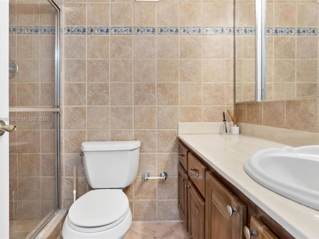 Apartment for sale  Unit #1104 - photo 7096397