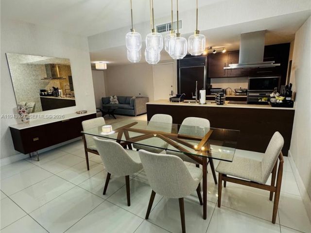 Apartment for rent  Unit #618 - photo 7090558