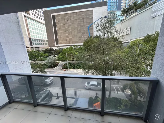 2-bedroom condo for sale in Miami - 31 SE 6th St 407 - MondialRealty