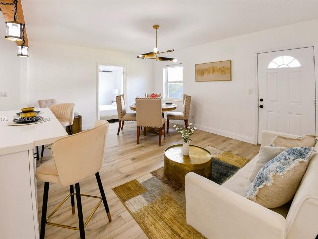 Home for sale at 1032 NW 11th Pl - photo 7436405