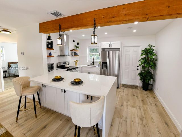 Home for sale at 1032 NW 11th Pl - photo 7436408