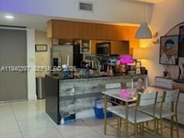 Apartment for sale  Unit #1714 - photo 7093439