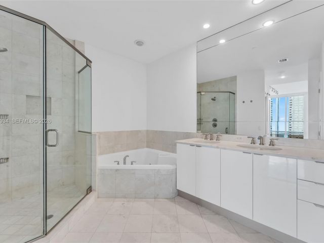 Apartment for sale  Unit #3206 - photo 7091535