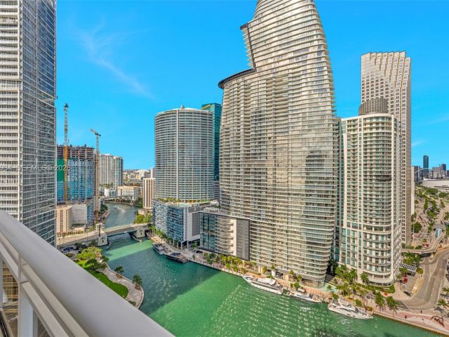 Apartment for sale  Unit #3206 - photo 7091538