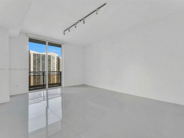 Apartment for sale  Unit #3206 - photo 7091541