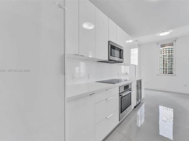 Apartment for sale  Unit #3206 - photo 7091542