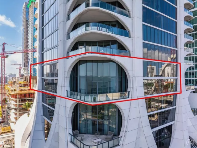 6-bedroom condo for sale in Miami - 1000 Biscayne Blvd TH1201 - MondialRealty