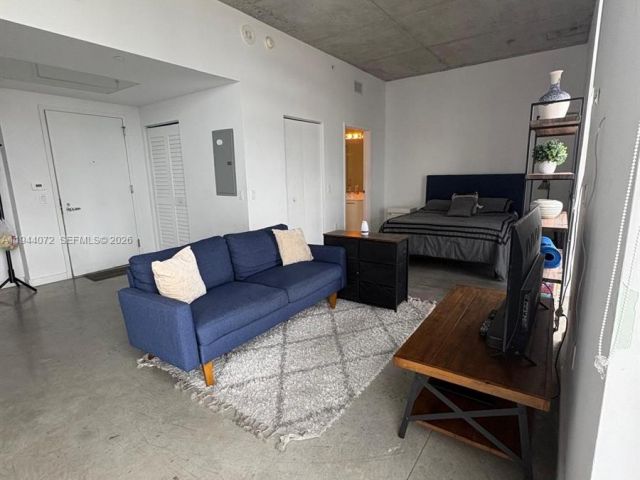 Apartment for rent  Unit #3404 - photo 7467937