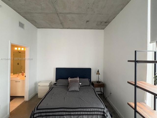 Apartment for rent  Unit #3404 - photo 7467939