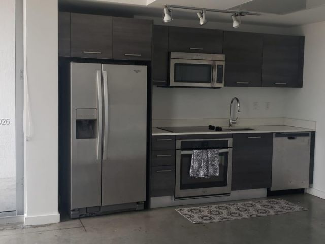 Apartment for rent  Unit #3404 - photo 7467943