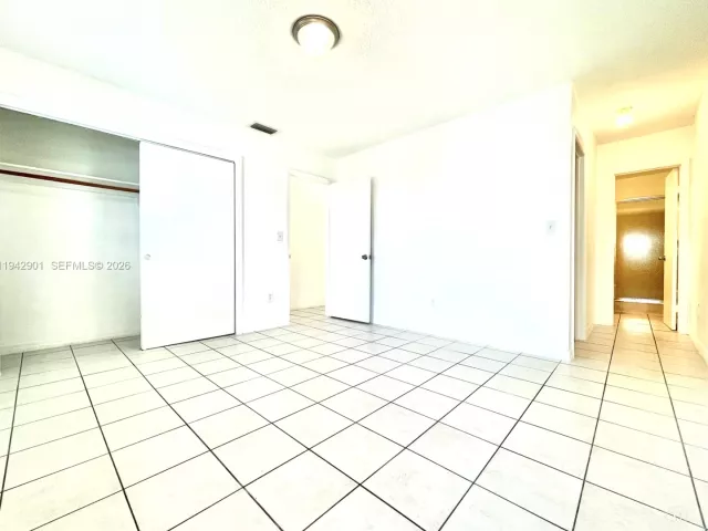 3-bedroom home for rent in Sunny Isles Beach - 18715 Atlantic Blvd 18715 - MondialRealty