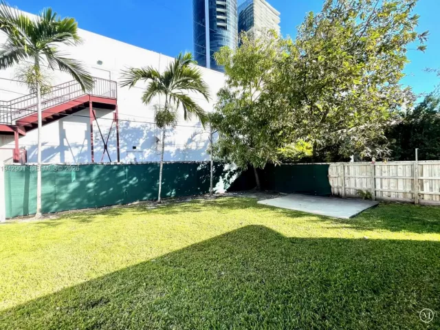3-bedroom home for rent in Sunny Isles Beach - 18715 Atlantic Blvd 18715 - MondialRealty