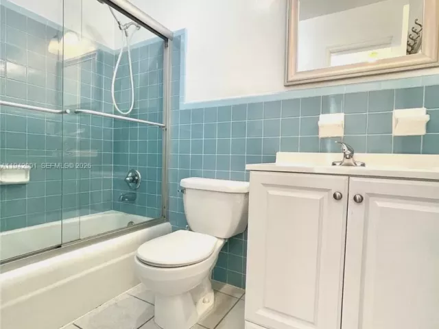 3-bedroom home for rent in Sunny Isles Beach - 18715 Atlantic Blvd 18715 - MondialRealty