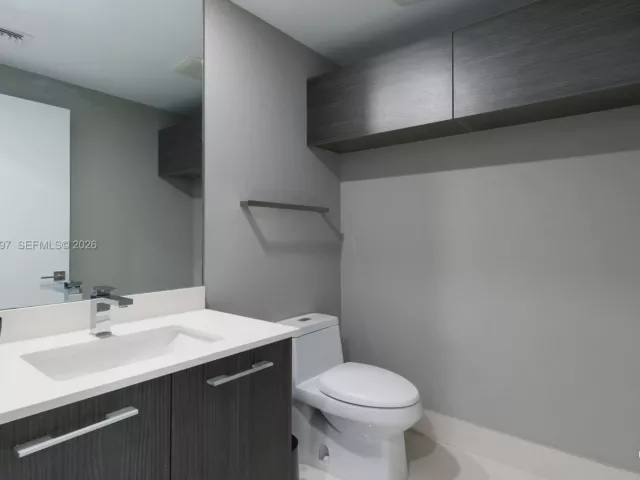 1-bedroom condo for rent in Miami - 55 SW 9th St 3010 - MondialRealty