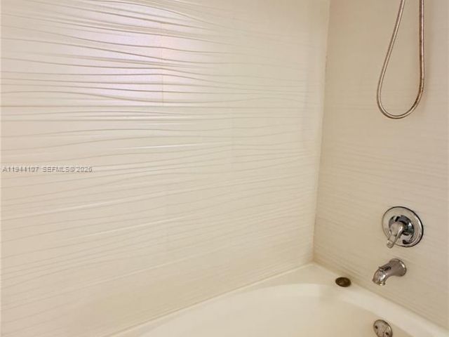 Apartment for sale  Unit #3311 - photo 7121926