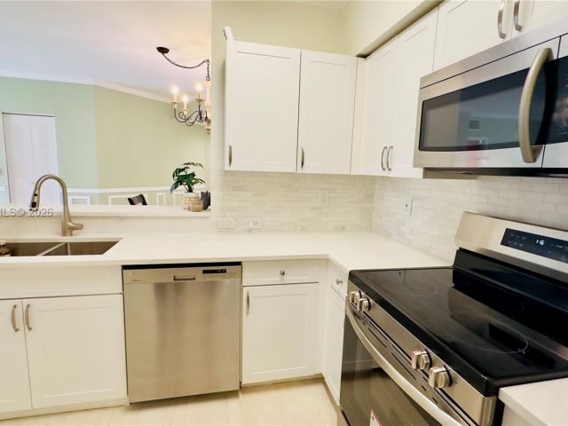 Apartment for sale  Unit #3311 - photo 7121934