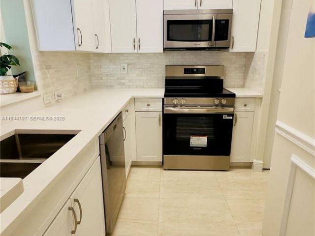 Apartment for sale  Unit #3311 - photo 7121935