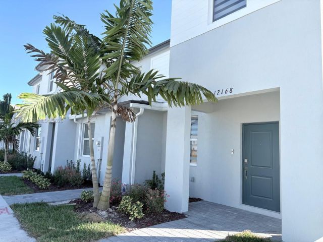 3-bedroom home for rent in Homestead - 12168 SW 268 Lane - MondialRealty