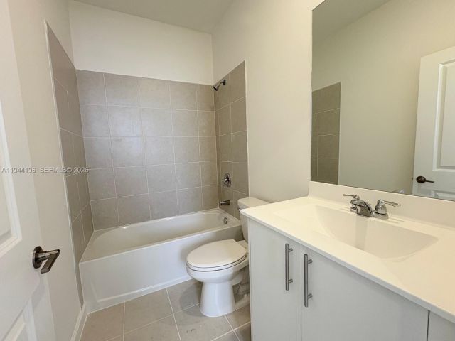 3-bedroom home for rent in Homestead - 12168 SW 268 Lane - MondialRealty