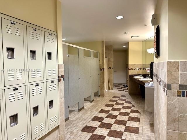 Apartment for rent  Unit #1605E - photo 7436031