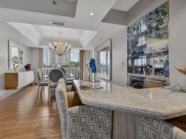 2-bedroom condo for sale in Aventura - 3000 Island Blvd 502 - MondialRealty