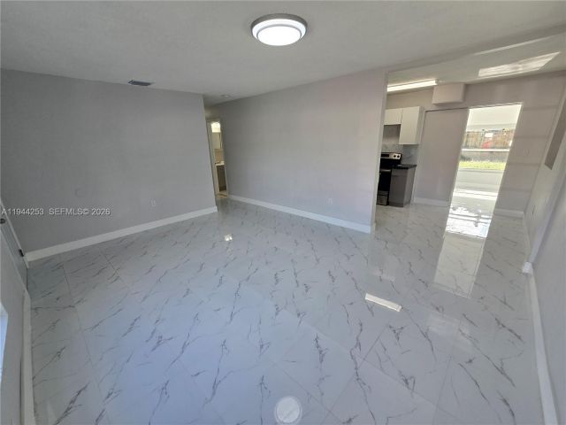 3-bedroom home for rent in Miami - 1320 NE 211th Ter - MondialRealty