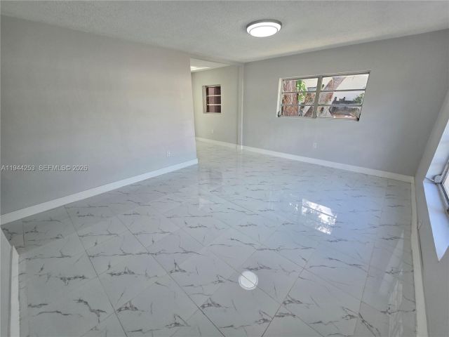 3-bedroom home for rent in Miami - 1320 NE 211th Ter - MondialRealty