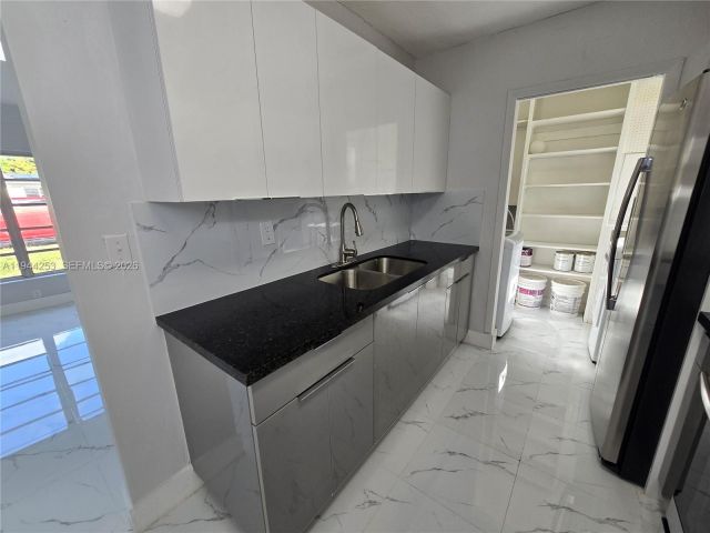 3-bedroom home for rent in Miami - 1320 NE 211th Ter - MondialRealty