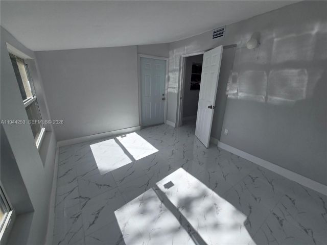 3-bedroom home for rent in Miami - 1320 NE 211th Ter - MondialRealty