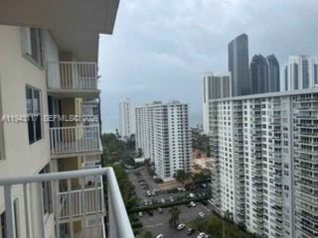 2-bedroom condo for sale in Sunny Isles Beach - 231 174th St 2308 - MondialRealty