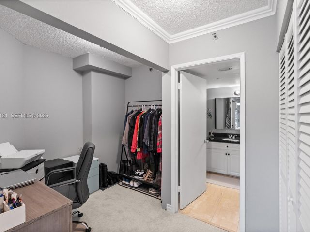 2-bedroom condo for sale in Aventura - 3600 Mystic Pointe Dr 309 - MondialRealty