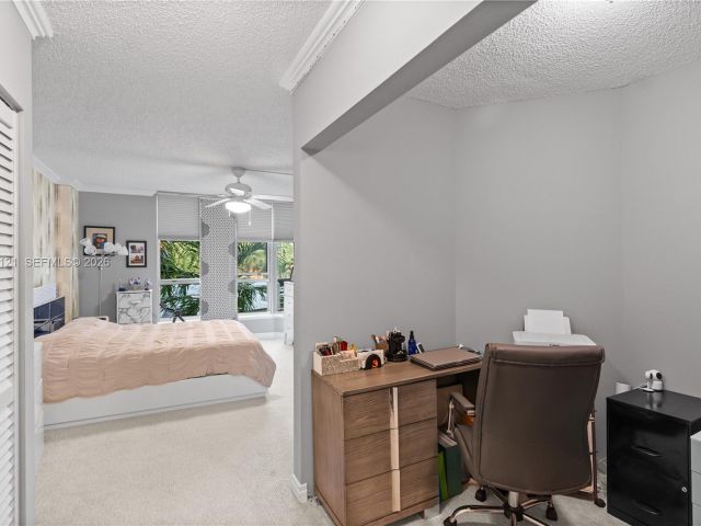 2-bedroom condo for sale in Aventura - 3600 Mystic Pointe Dr 309 - MondialRealty