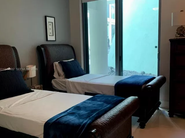 2-bedroom home for sale in Miami Beach - 6000 Collins Ave unit 136 - MondialRealty