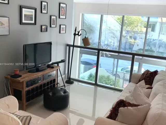 2-bedroom home for sale in Miami Beach - 6000 Collins Ave unit 136 - MondialRealty