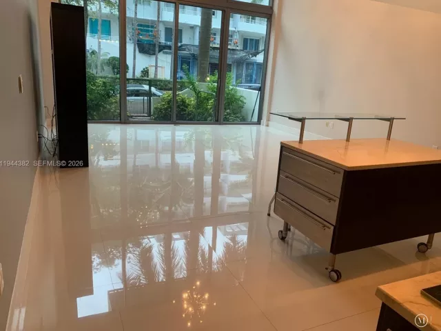 2-bedroom home for sale in Miami Beach - 6000 Collins Ave unit 136 - MondialRealty