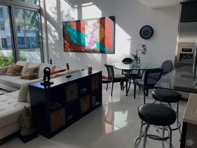 2-bedroom home for sale in Miami Beach - 6000 Collins Ave unit 136 - MondialRealty