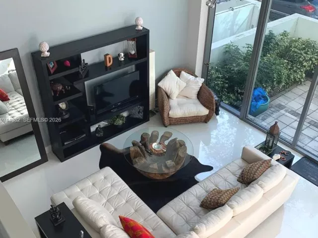 2-bedroom home for sale in Miami Beach - 6000 Collins Ave unit 136 - MondialRealty