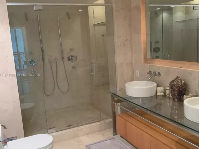 2-bedroom home for sale in Miami Beach - 6000 Collins Ave unit 136 - MondialRealty