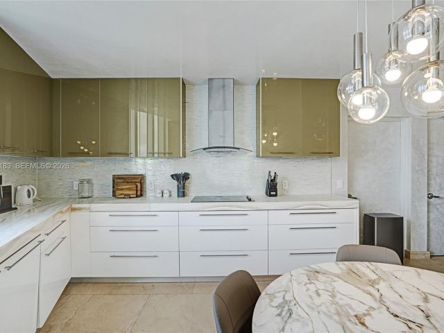 Apartment for rent  Unit #3006 - photo 7102926