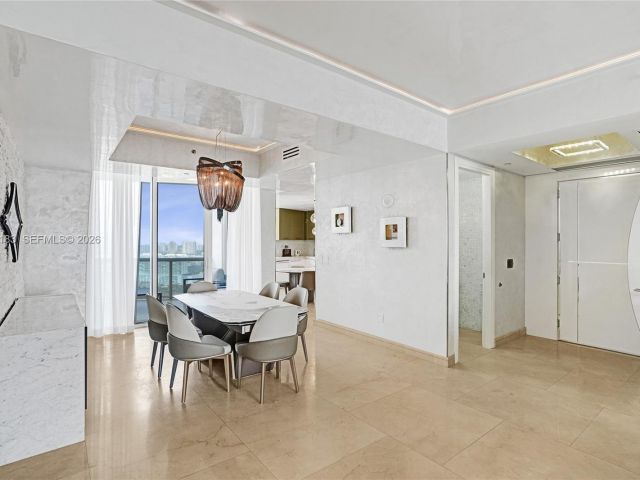 Apartment for rent  Unit #3006 - photo 7102935