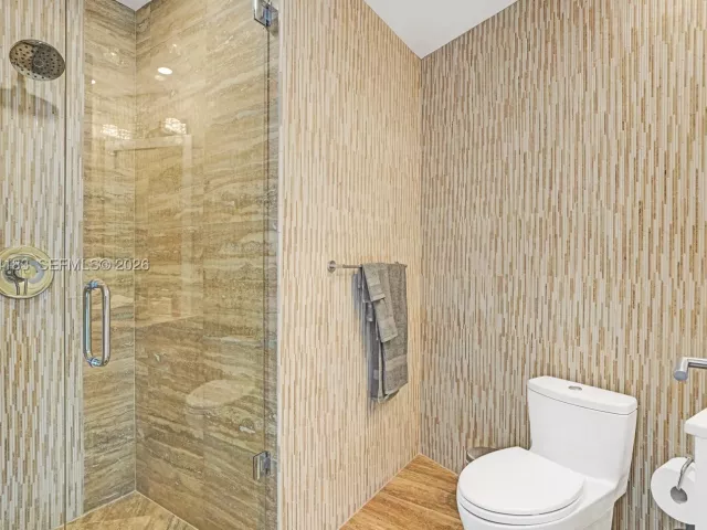 3-bedroom condo for rent in Sunny Isles Beach - 15901 Collins Ave 3006 - MondialRealty