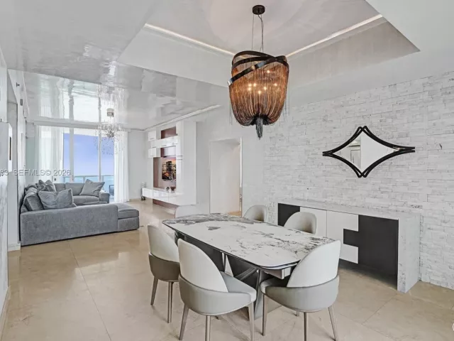 3-bedroom condo for rent in Sunny Isles Beach - 15901 Collins Ave 3006 - MondialRealty