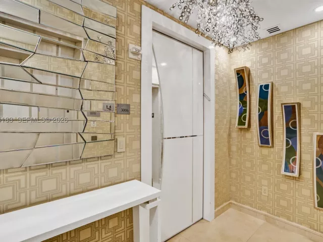 3-bedroom condo for rent in Sunny Isles Beach - 15901 Collins Ave 3006 - MondialRealty
